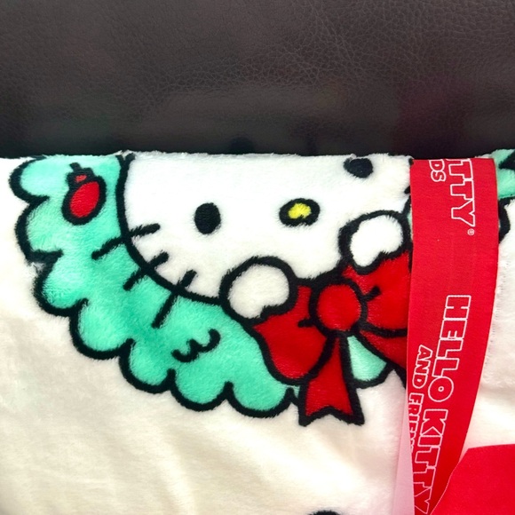Hello Kitty Wreath & Christmas Tree Dress 60” x 90” Twin Plush Christmas Blanket - Picture 2 of 7